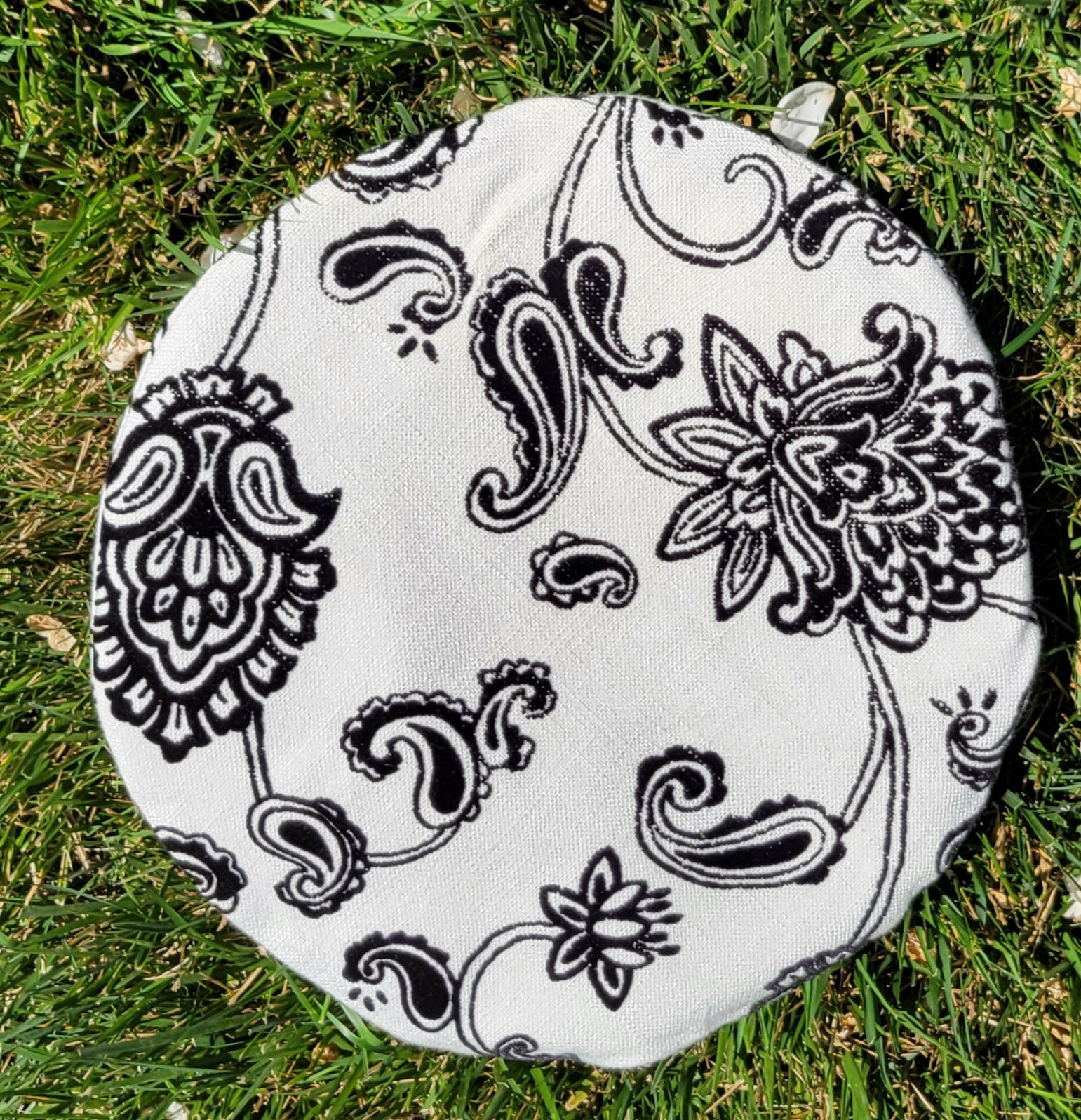 Velvet Black and White Beret